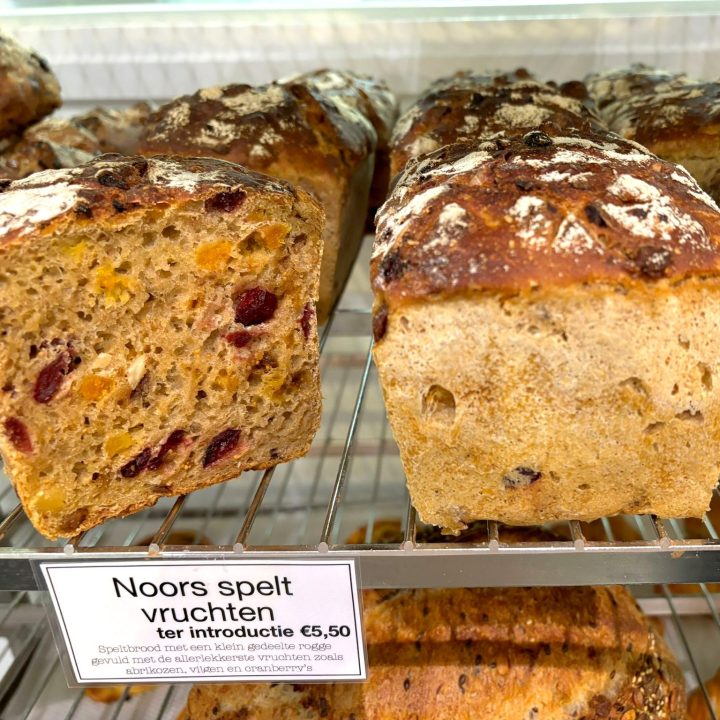 Noors spelt vruchtenbrood